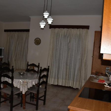 Val'S Place Mytilene Exterior photo