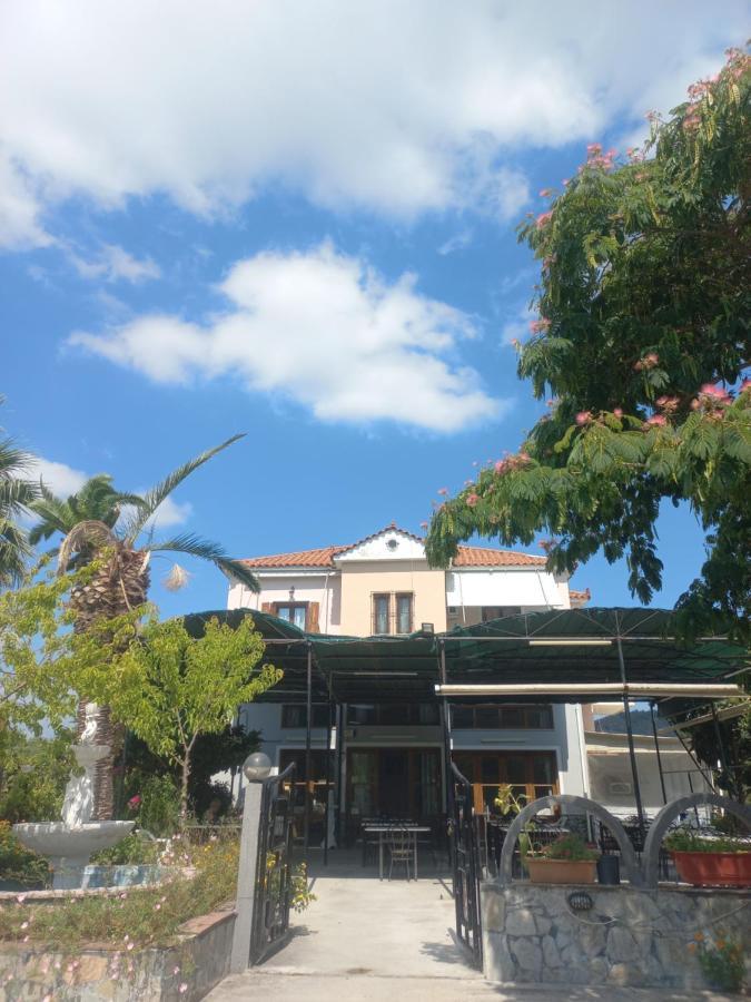 Val'S Place Mytilene Exterior photo